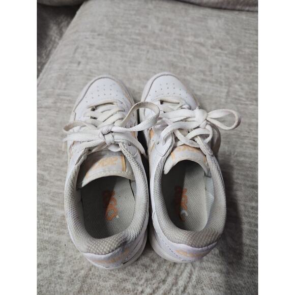 ASICS low-top lightweight comfortable sneakers with striped detail Size 5 - Picture 6 of 7